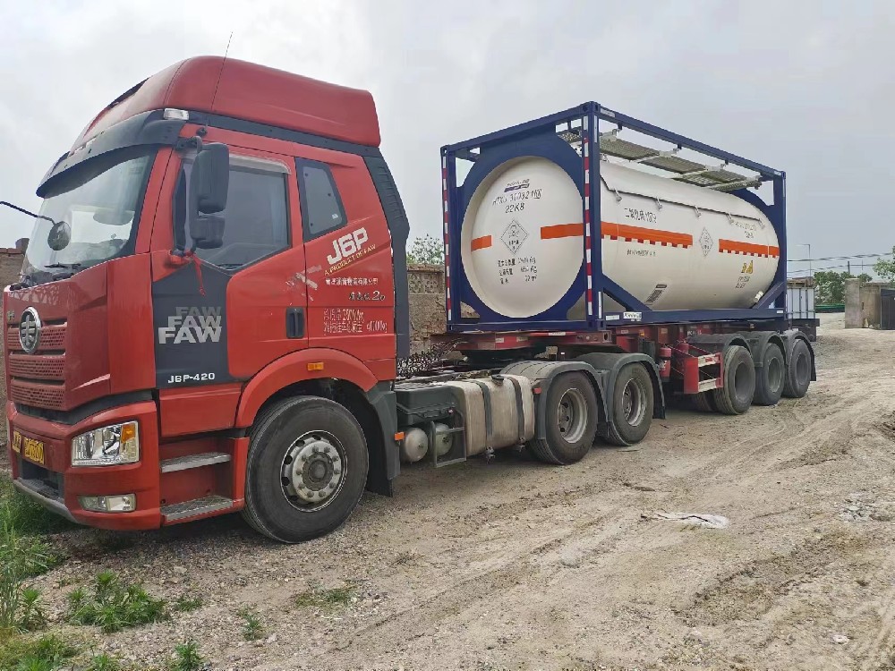 二氧化硫罐车.jpg